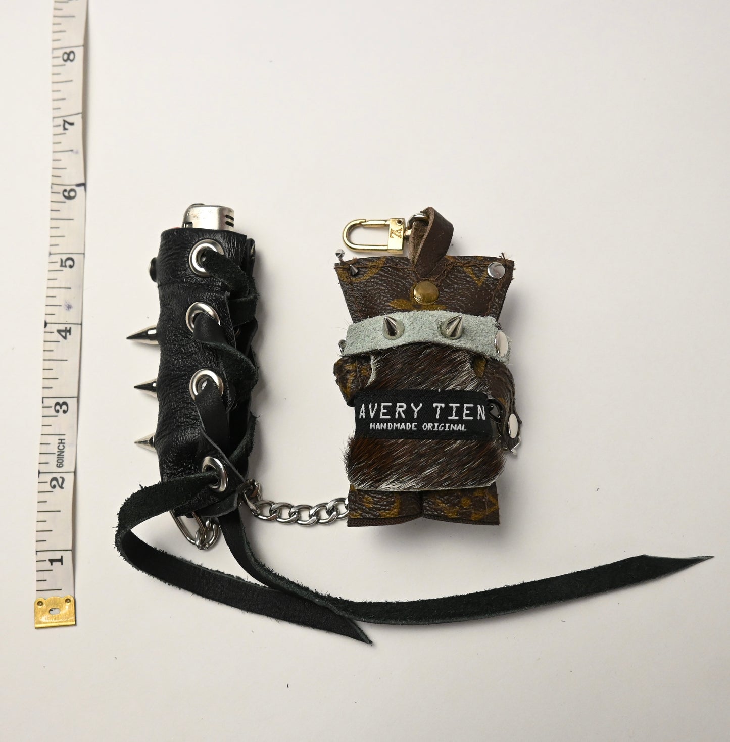 TIEN KEYCHAIN & LIGHTER LEASH