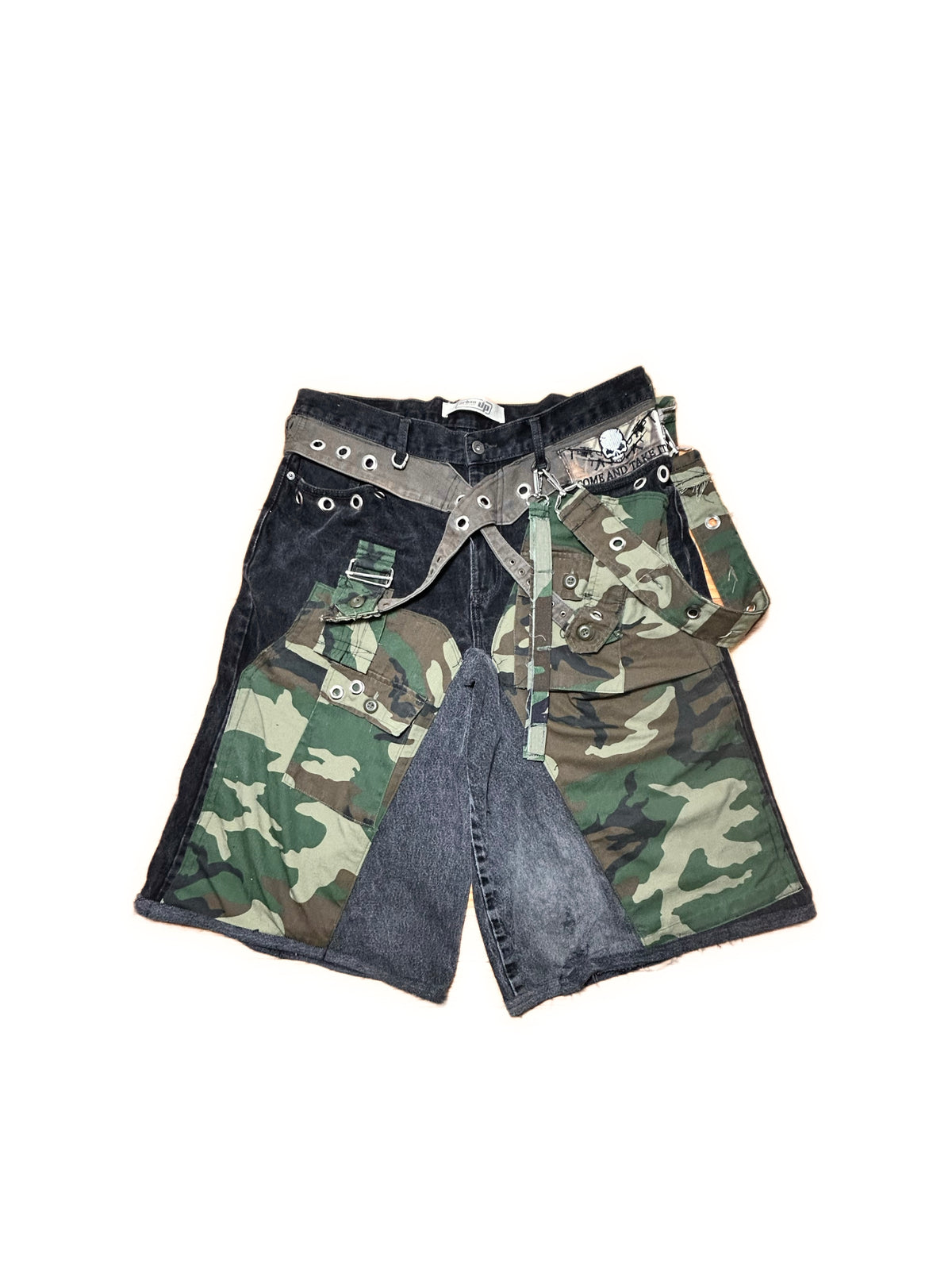 TIEN SHORTS-GRAY/WOODLAND CAMO