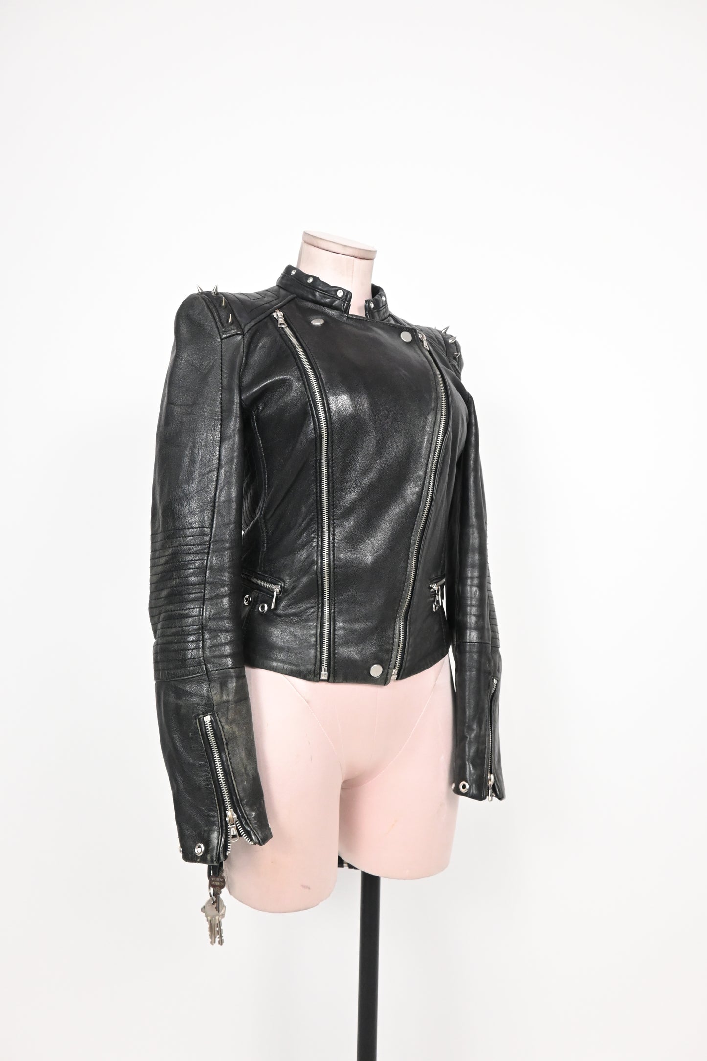 LEATHER SPIKE JACKET