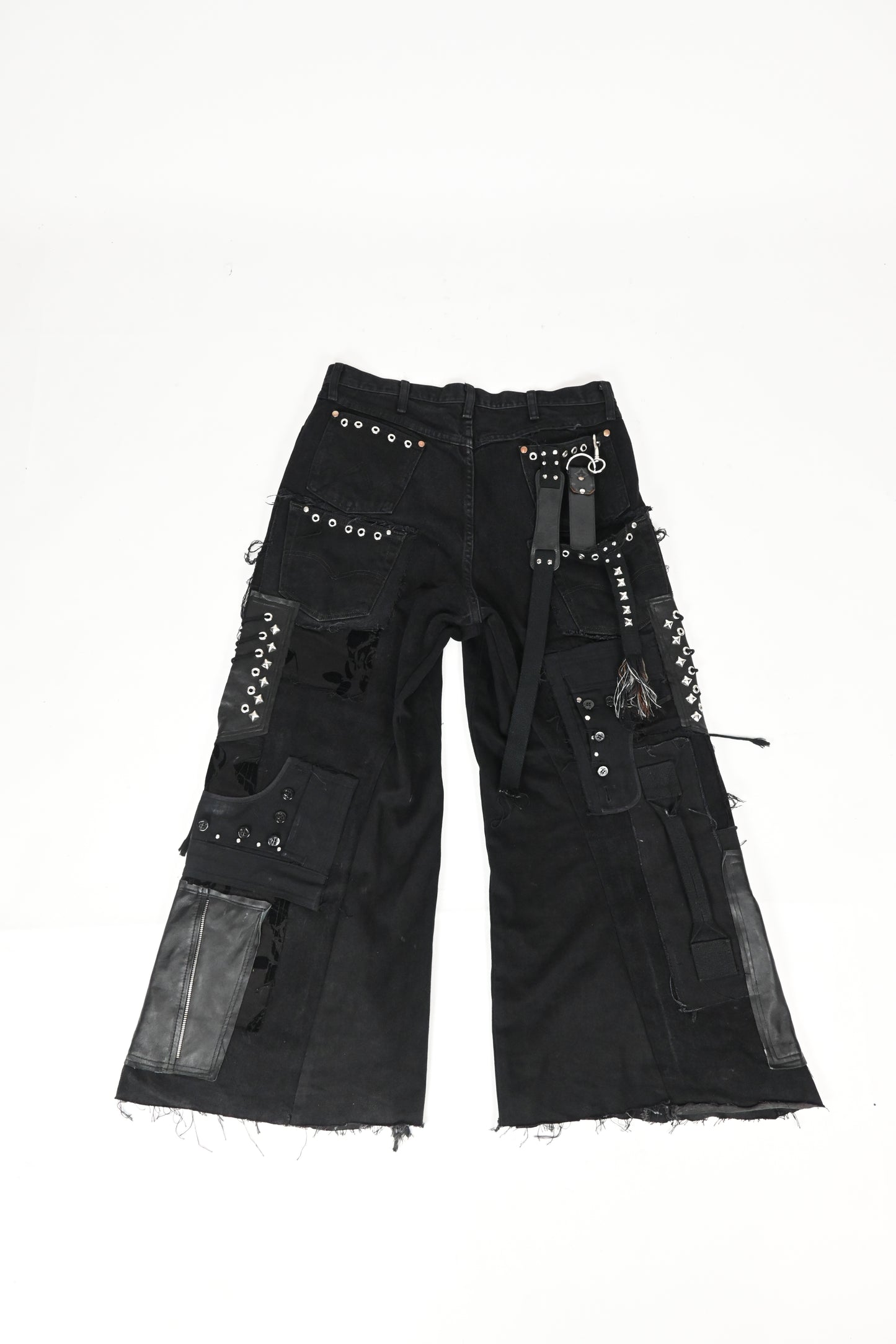Black roses baggy denim