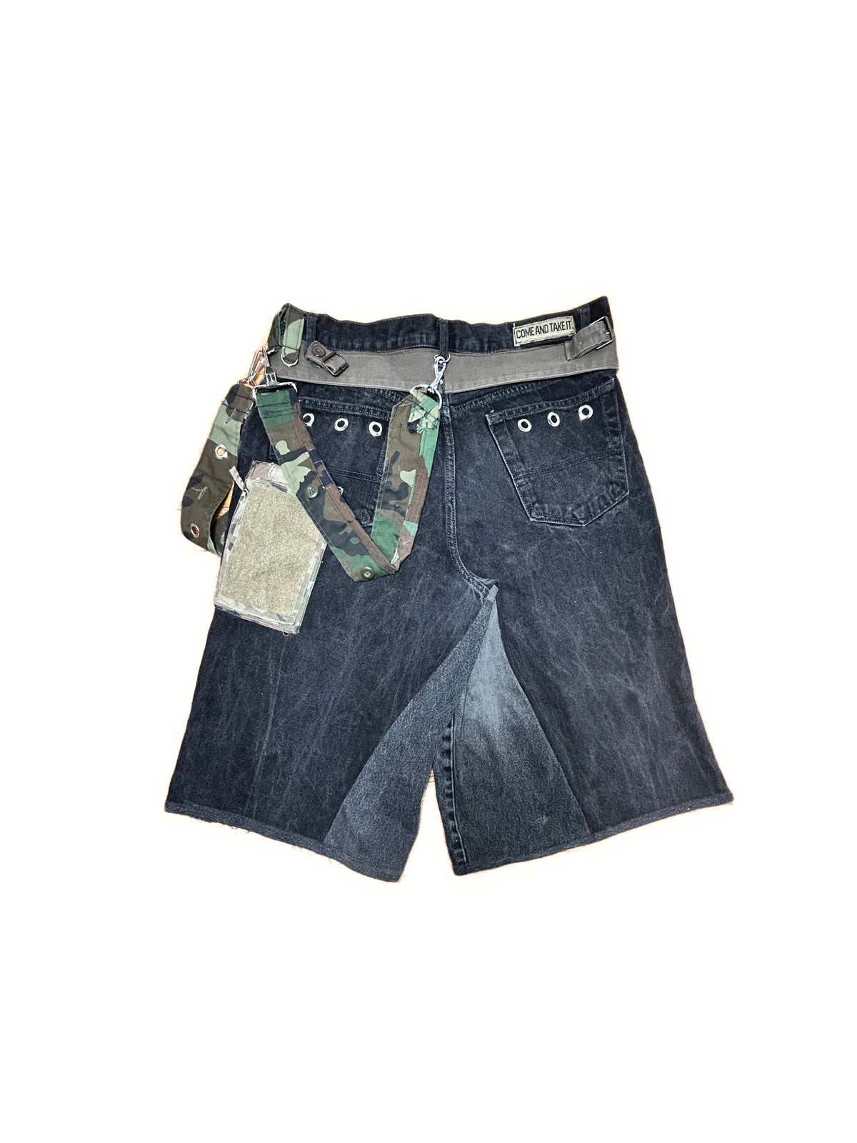 TIEN SHORTS-GRAY/WOODLAND CAMO