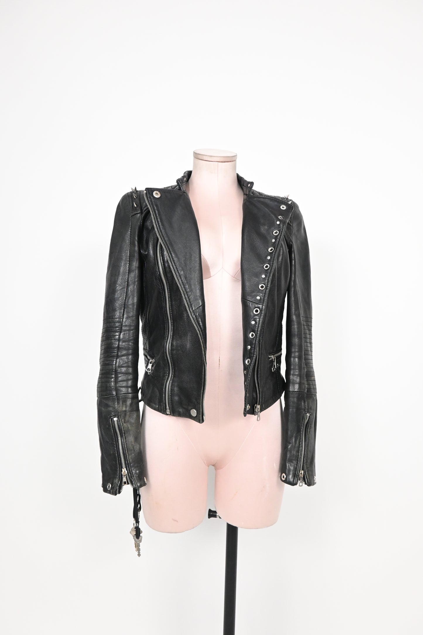 LEATHER SPIKE JACKET