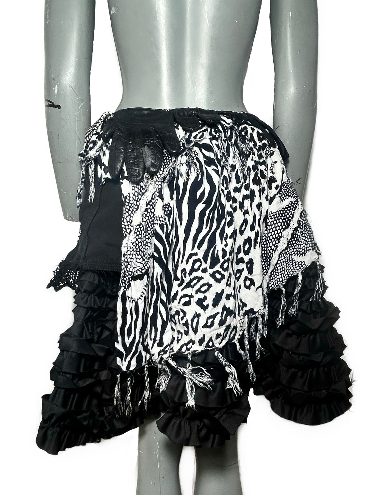 WRAP SKIRT-FINGERS